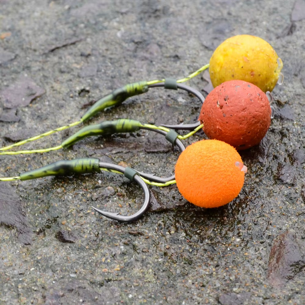 50Pcs Coating High Carbon Stainless Steel Barbed Hooks Carp Fishing Hooks Pack with Retail Original Box 8011